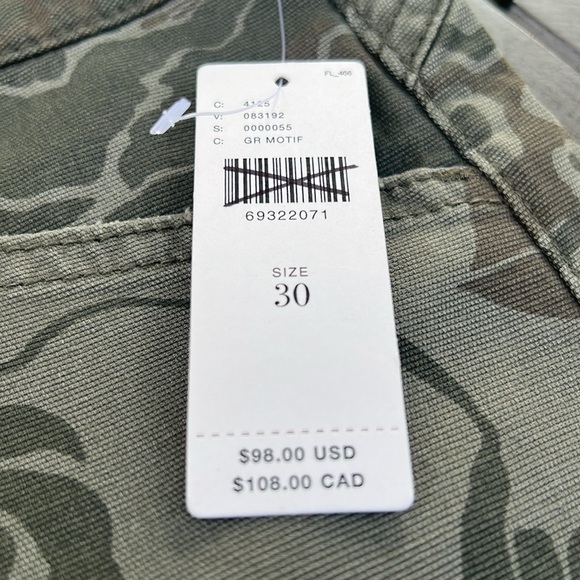 Anthropologie Pilcro The Wanderer Camo Floral Print Shorts - Picture 8 of 9